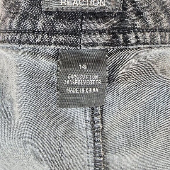 Kenneth Cole Reaction Women's Gray Short Denim Skirt Size 14 - Picture 2 of 4